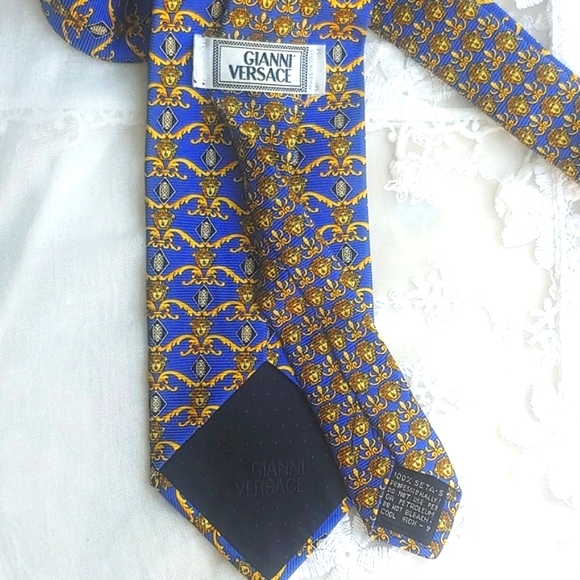 Gianni Versace Men's 100% Silk Tie in Blue and Gold - Picture 11 of 12